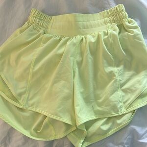 Lululemon Hotty Hot shorts
